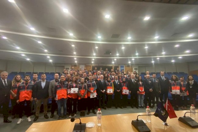 Gönüllüler belgelerine kavuştu