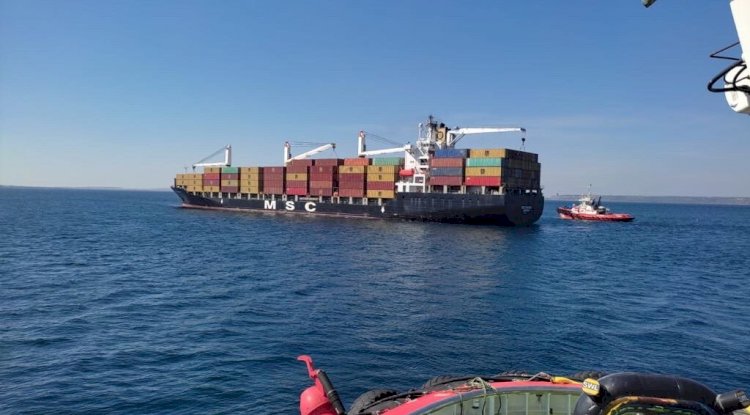  Römorkörlerle Karanlık Liman’a demirletildi 