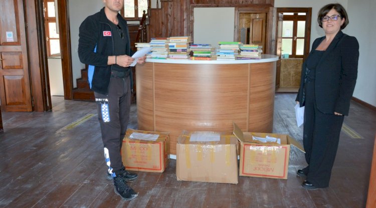 ÇOMÜ’den Karabiga Belediyesi’ne kitap bağışı (26.10.2022)