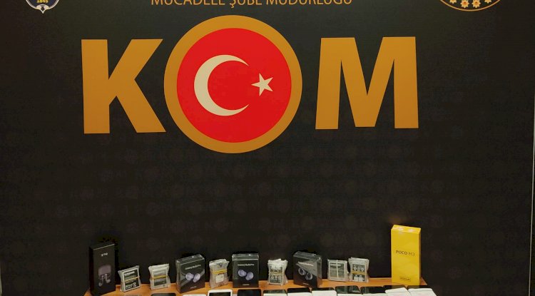 Gümrük kaçağı telefonlara el konuldu 