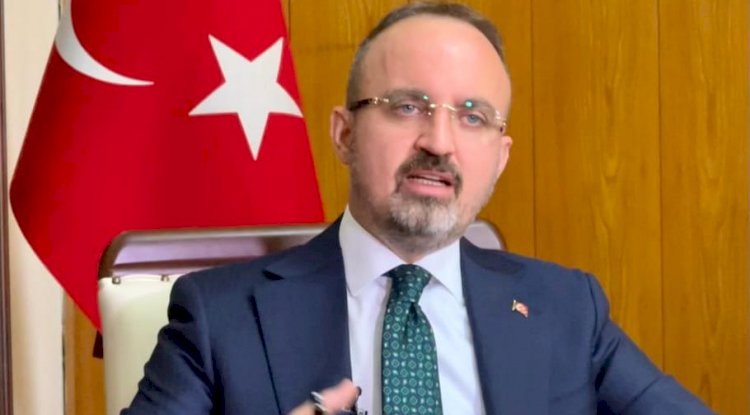 Turan; “Bir tiyatro izliyoruz”