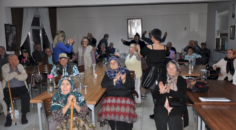 Huzurevinde muhteşem konser