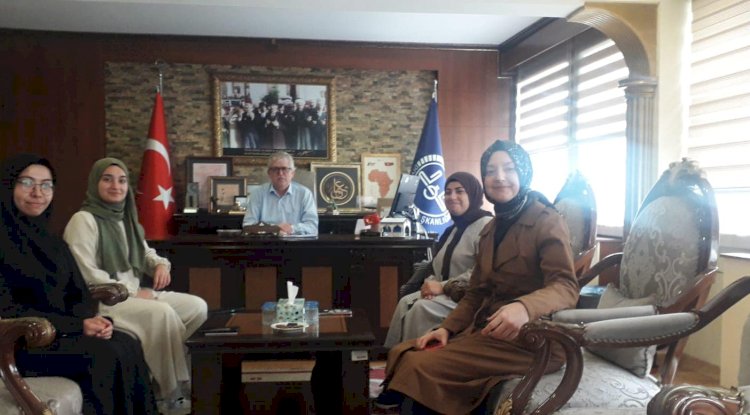 Çanakkale’den Umreye Giden Öğrencilerden Müftülüğe Teşekkür Ziyareti