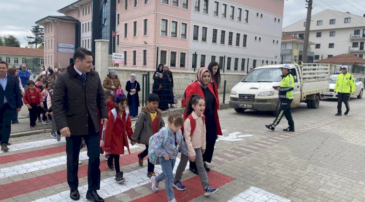 Yenice’de Yaya Geçidi Uygulaması Düzenlendi
