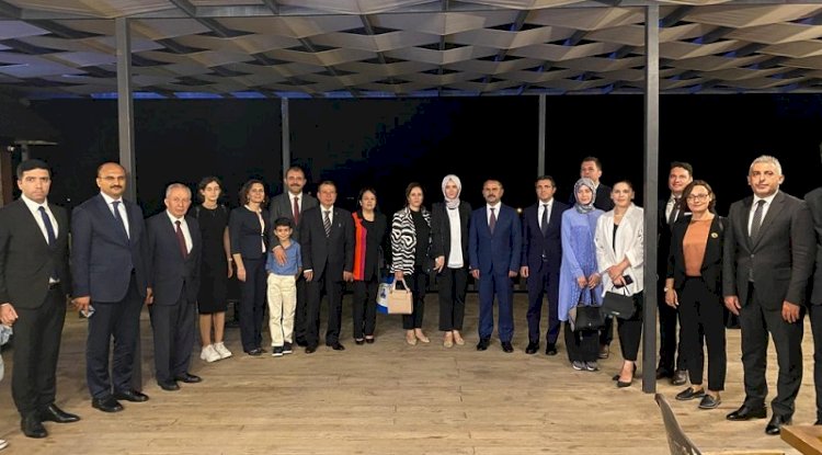 Tayini çıkan kaymakamlar yemekte bir araya geldi