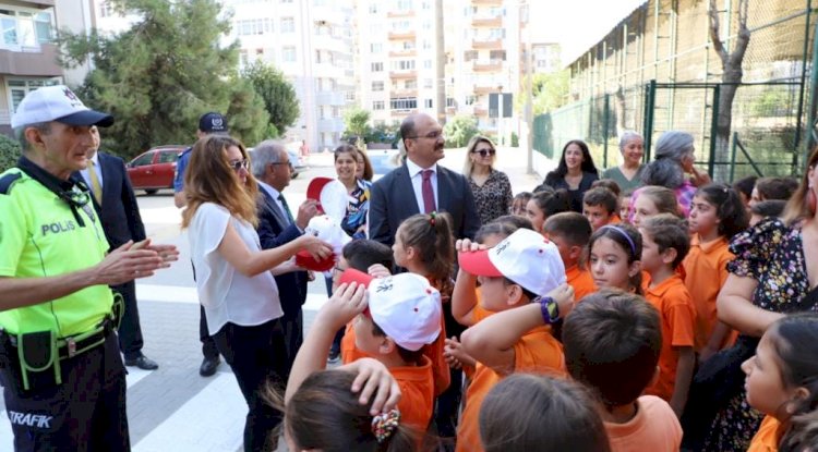 Kaymakam Abacı ilköğretim kutlamalarına katıldı