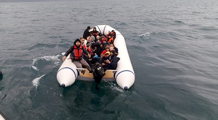 Sahil Güvenlik ekipleri göçmenleri kurtardı