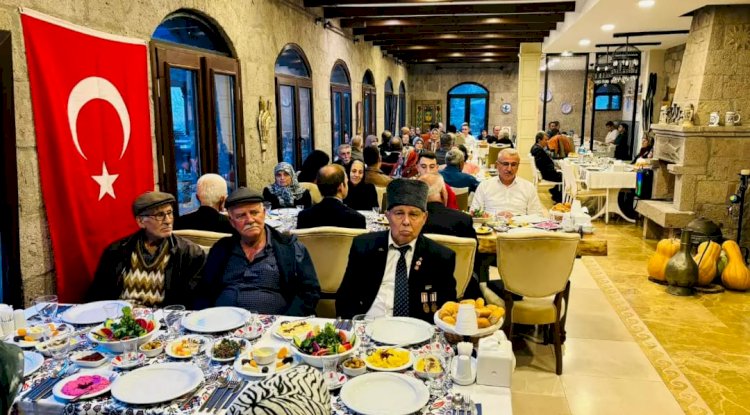 Şehit aileleri ve gaziler iftarda buluştu