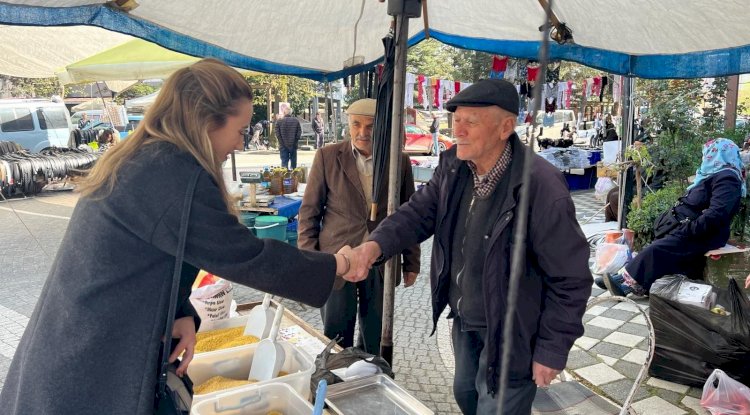 Başkan Çelik pazar esnafıyla görüştü