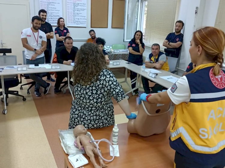 112 personeline eğitim verildi