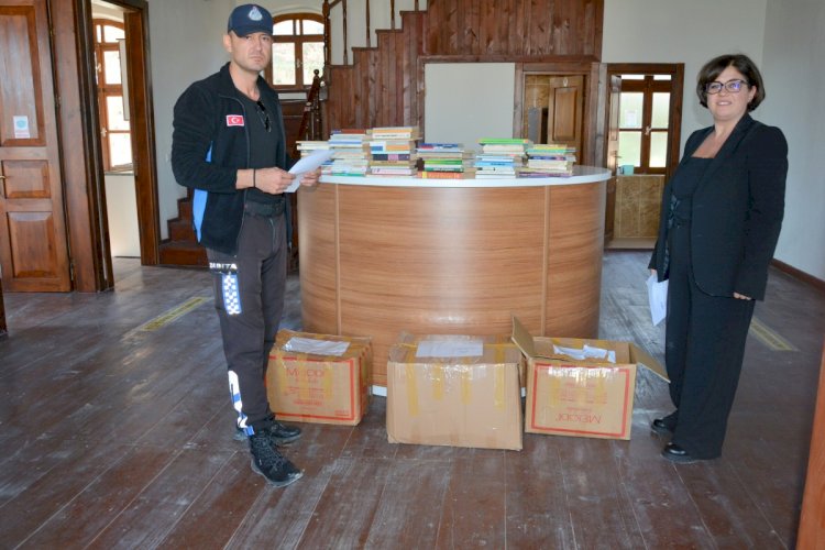 ÇOMÜ’den Karabiga Belediyesi’ne kitap bağışı (26.10.2022)