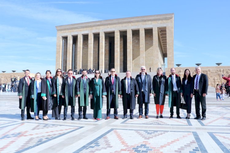 Çanakkaleli avukatlar Ata’nın huzurunda  