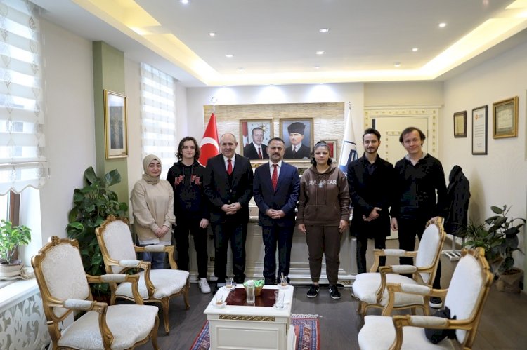 Öğrenciler projelerini tanıttı