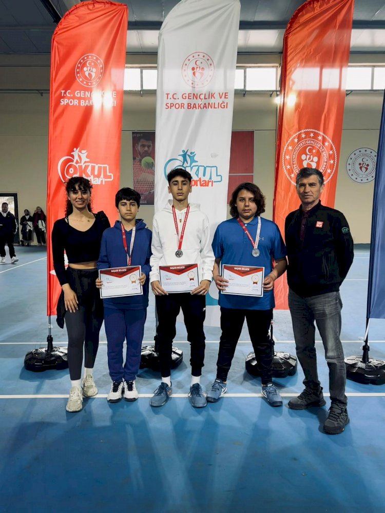 İSTEK 1915 Çanakkale Okulları İkinci Oldu