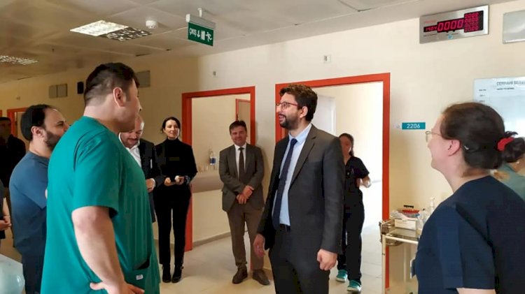 Baştürk Ezine’de sağlık hizmetlerini inceledi