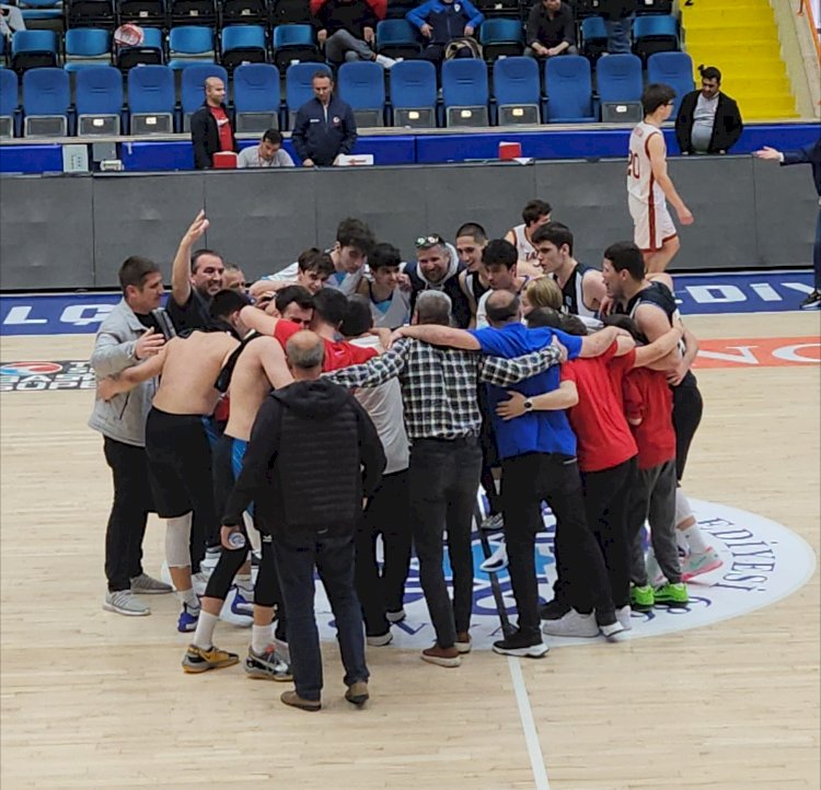 Çanakkale Altyapı Erkek Basketbol İlke İmza Attı
