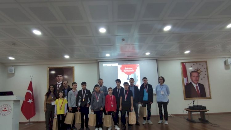 Satranç Turnuvası’nda ödüller sahiplerini buldu