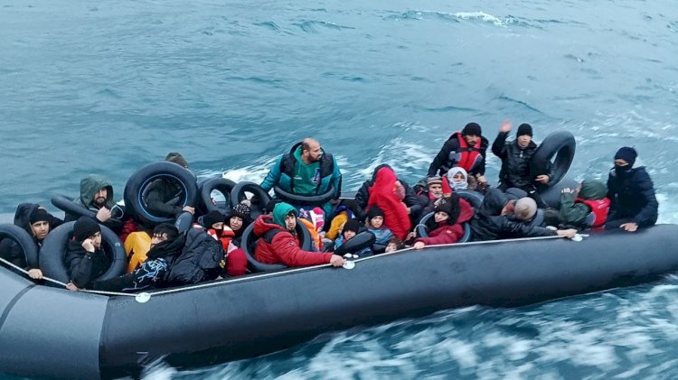 Ayvacık açıklarında 33 göçmen yakalandı