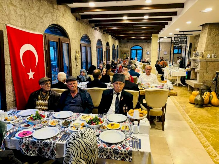 Şehit aileleri ve gaziler iftarda buluştu