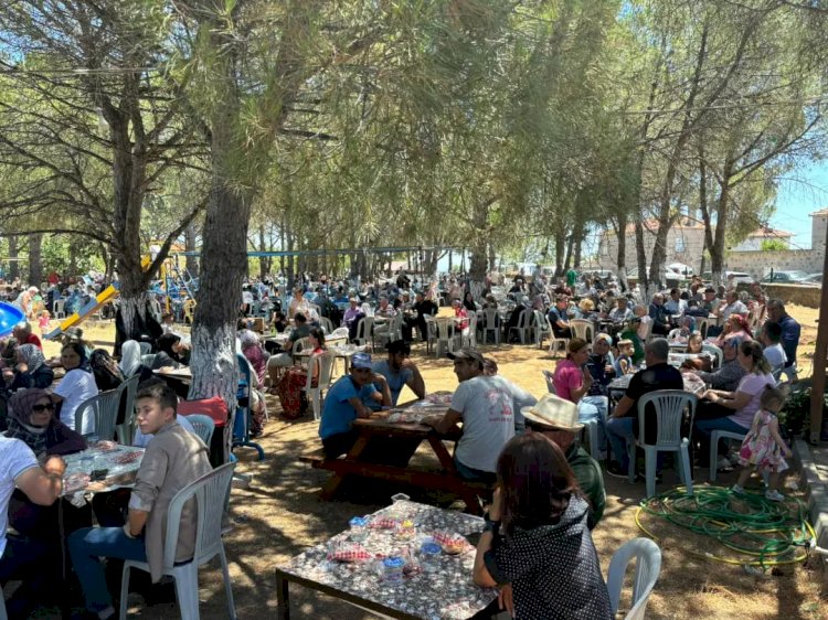 Kaymakam Sak köy hayırına katıldı